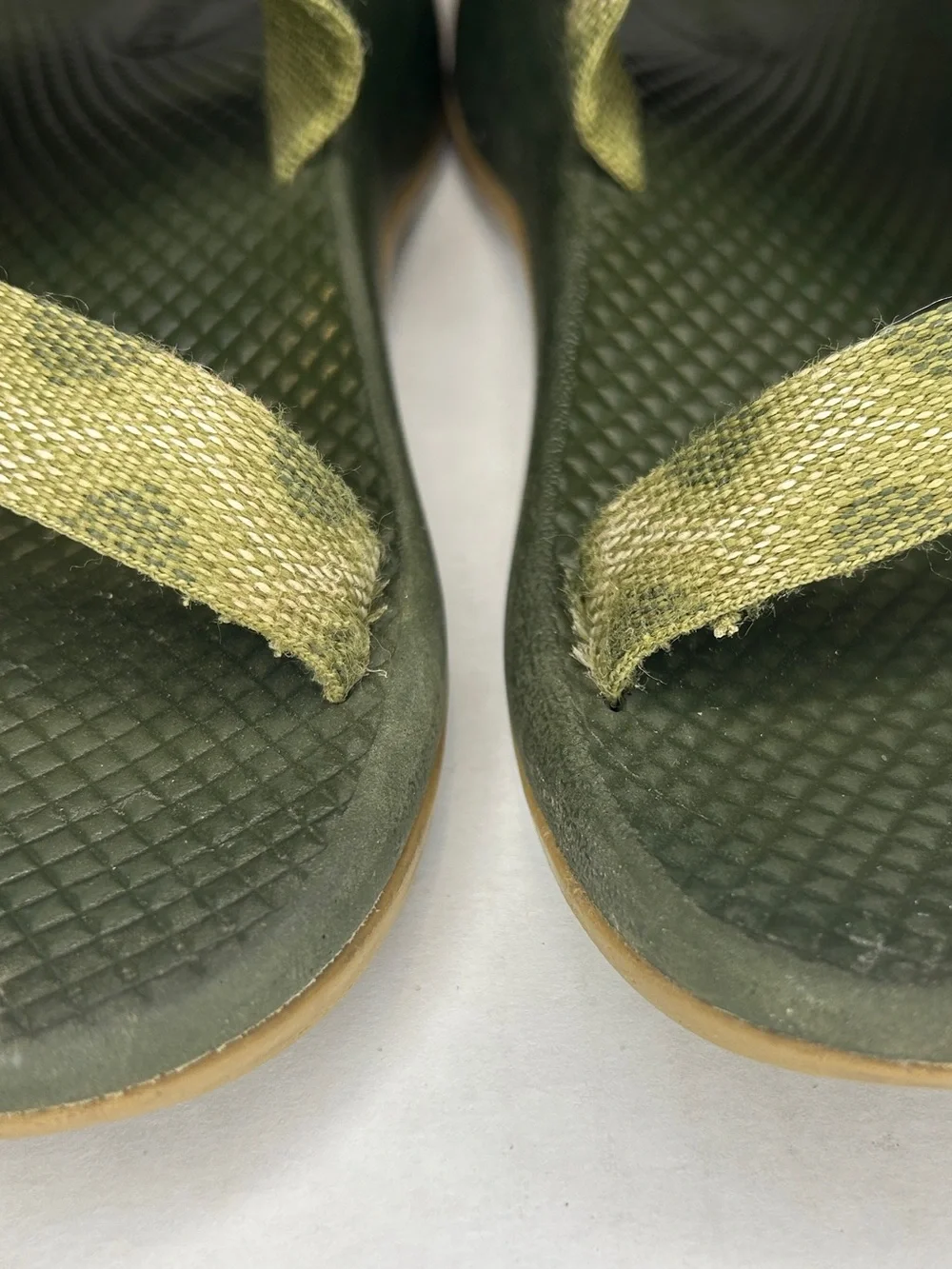 Chaco Youth Size 4 Olive Green & Tan Strappy Sandals